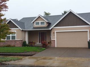 3766 10th St, Hubbard, OR 97032