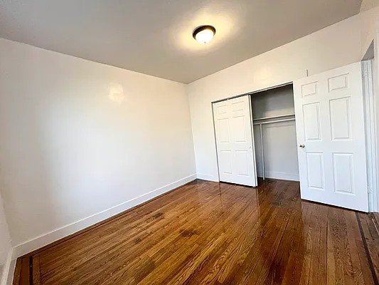 Rented by EastMount Realty LLC | media 8