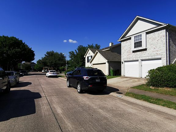 4th image of 3408 Montreal Dr
