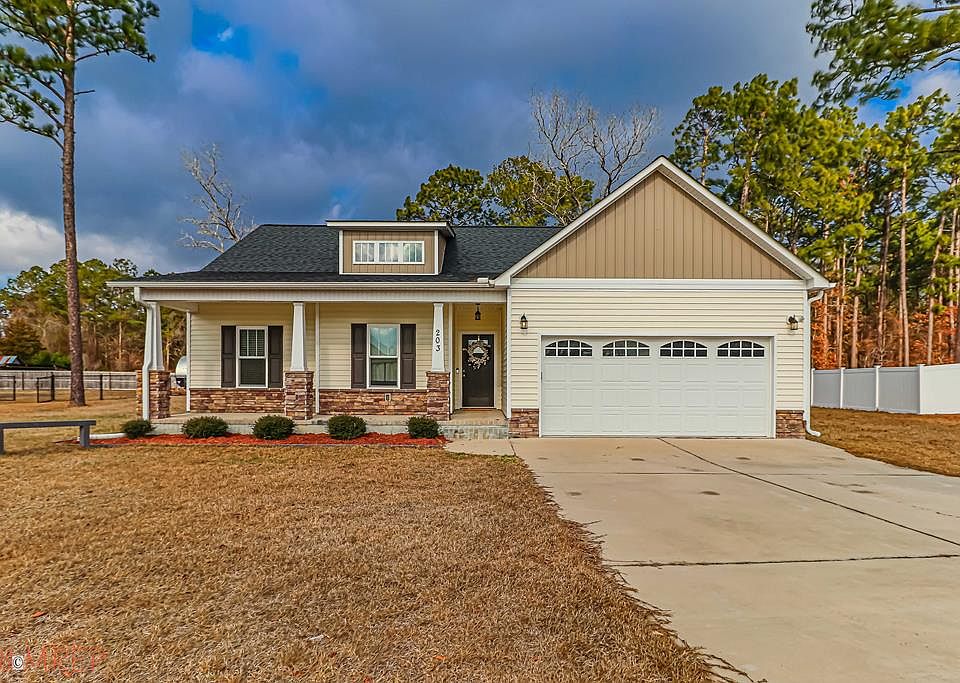 1st image of 203 Plainfield Dr