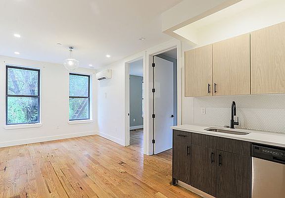 3rd image of 1689 Sterling Pl APT 1