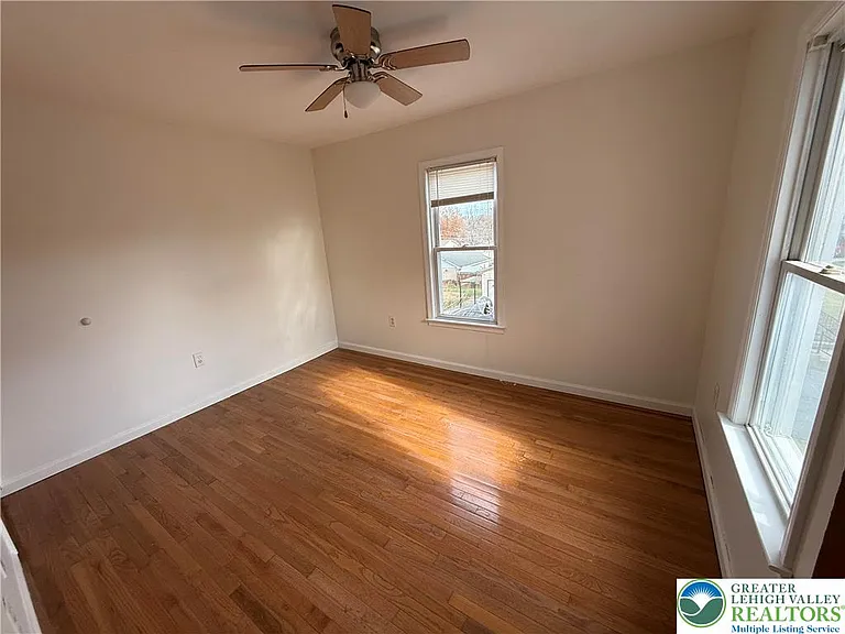 2955 Middletown Rd — Photo 12