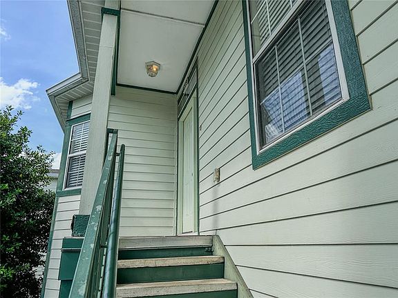 5th image of 231 NE 28th Ave APT 308
