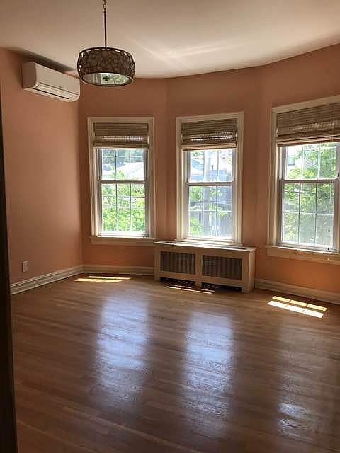 1st image of 709 Greenwood Ave Floor 2