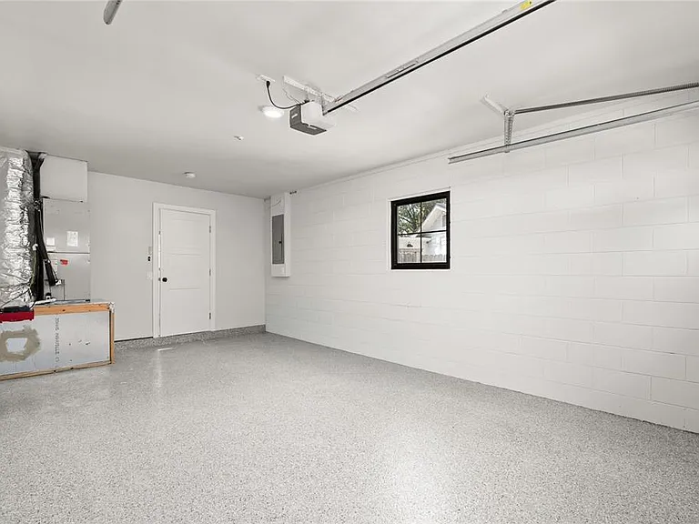 648 Fitzwalter Dr — Photo 24
