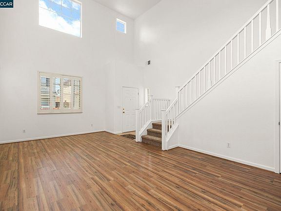 4th image of 648 Rockspray Cir