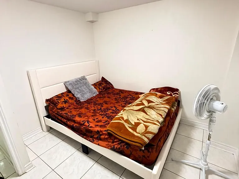 27 Beaverhall Rd #BASEMENT — Photo 6