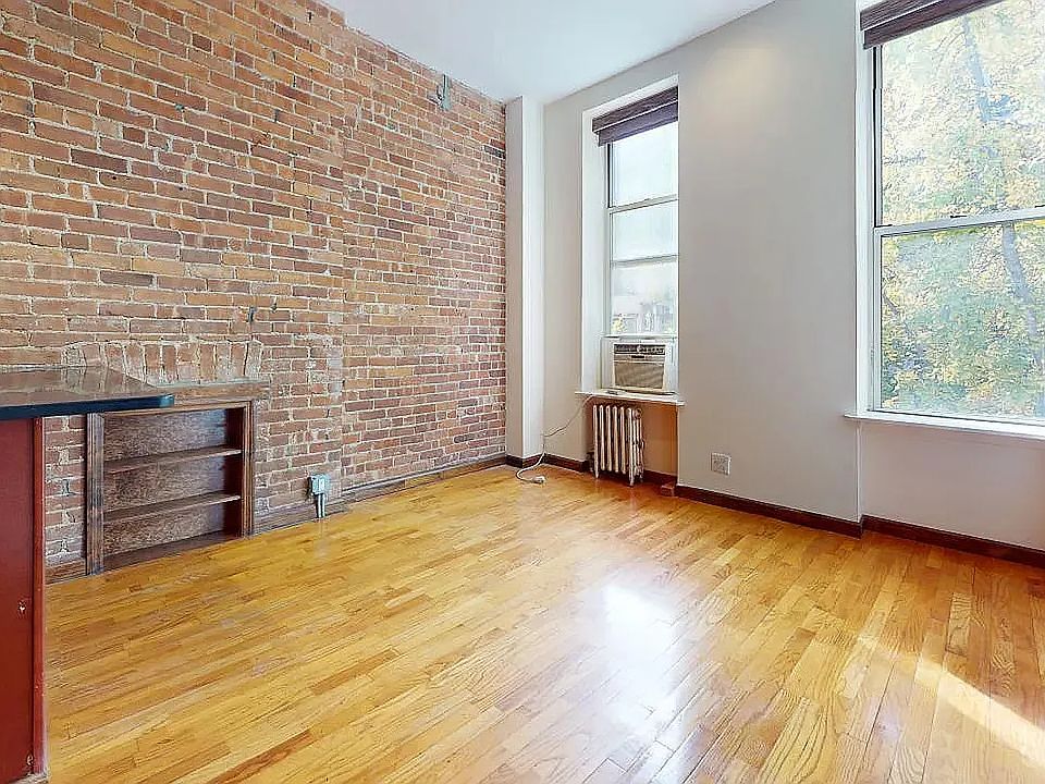 1st image of 349 W 46th St APT 3N