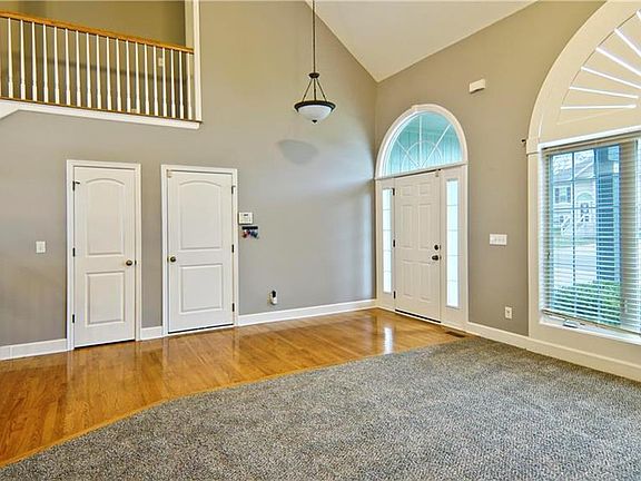 4th image of 421 Duncan Dr