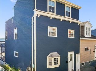 2043 Straubs Ln, Pittsburgh, PA 15212