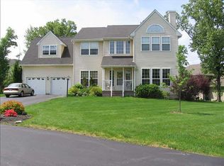 17 Alder Way, Wappingers Falls, NY 12590