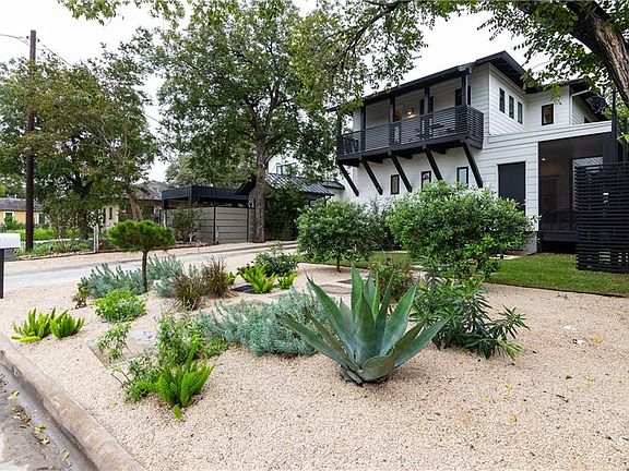 4th image of 905 W Johanna St #A