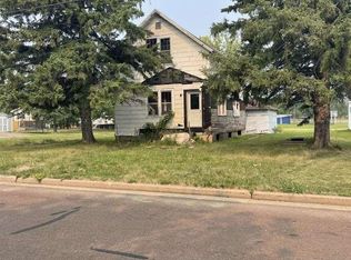 605 11th St E, Ashland, WI 54806