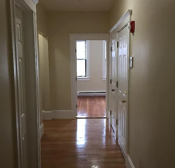 887 Huntington Ave #4 — Photo 3
