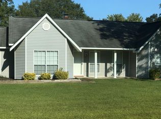 126 Lakeview Dr, Guntown, MS 38849