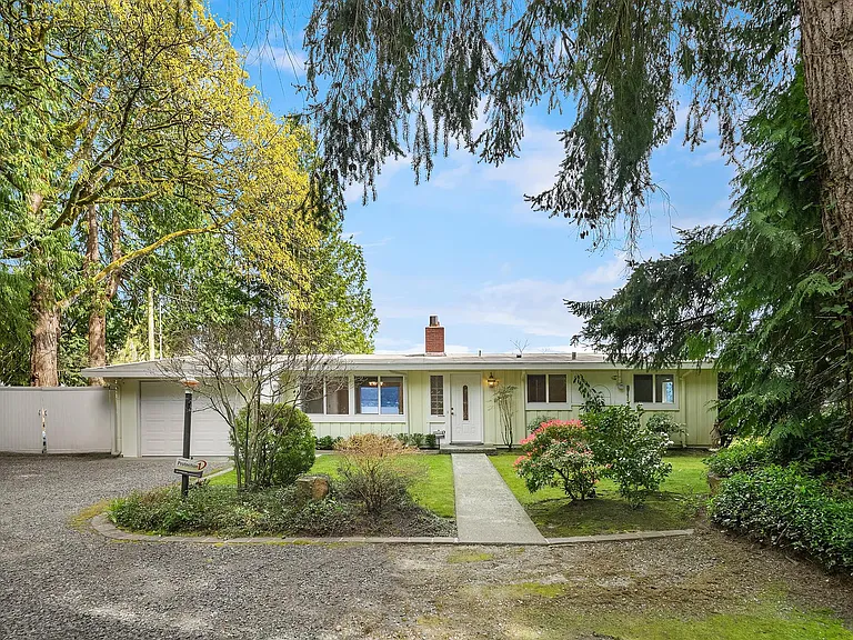 1848 W Lake Sammamish Pkwy SE — Photo 3