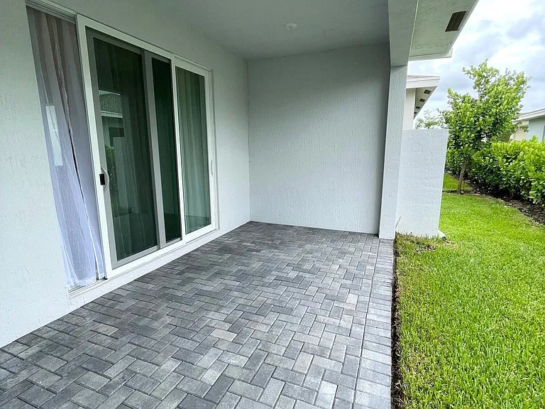 13419 Noble Dr — Photo 25