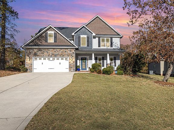 2nd image of 275 Gwendolyn Way