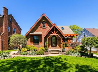 6210 Brookside Dr, Cleveland, OH 44144