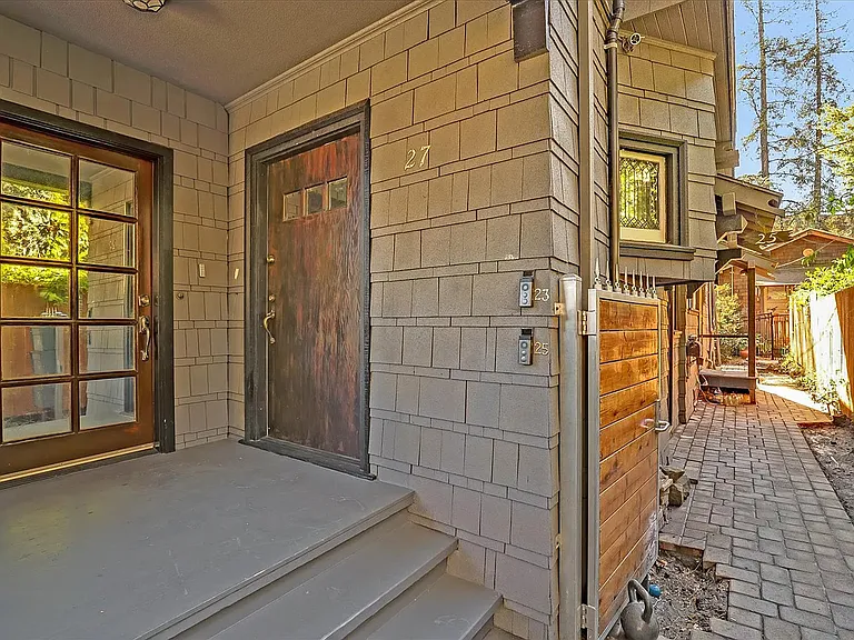 27 Westall Ave — Photo 3