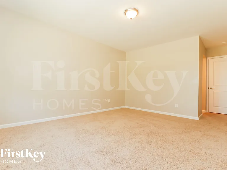 220 Foxbank Plantation Blvd — Photo 13