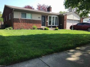 18731 Skyline St, Roseville, MI 48066