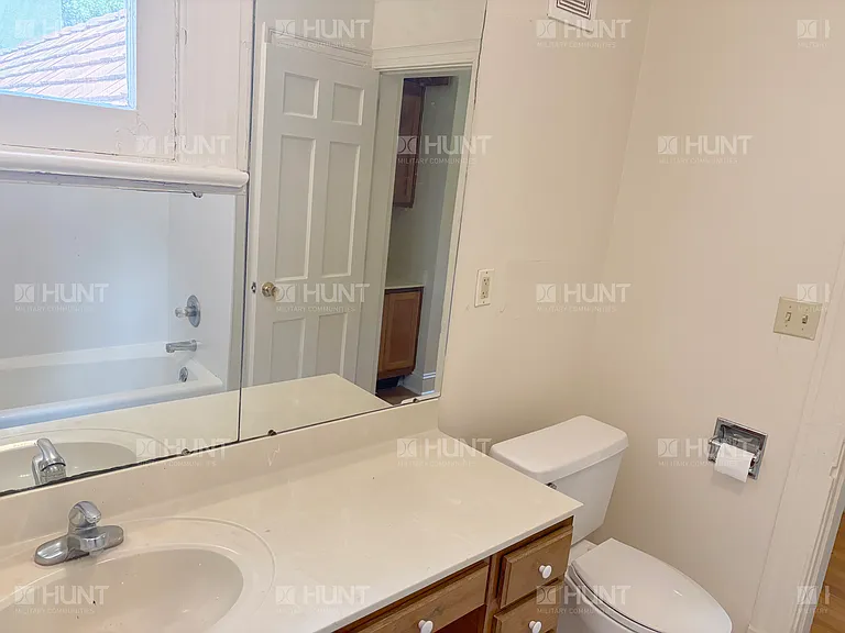 300 Inner Cir — Photo 16