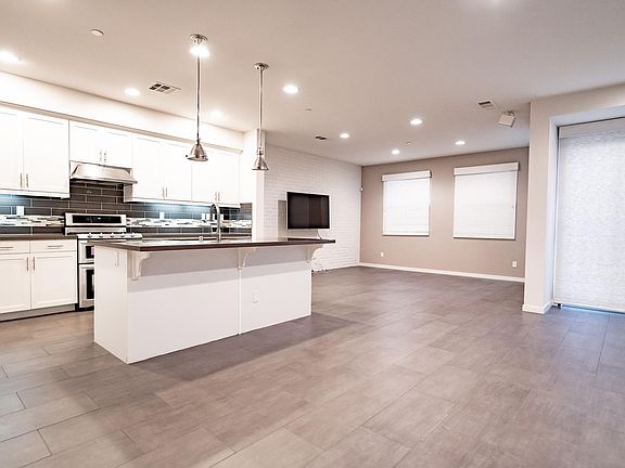 2nd image of 282 Borrego Dr
