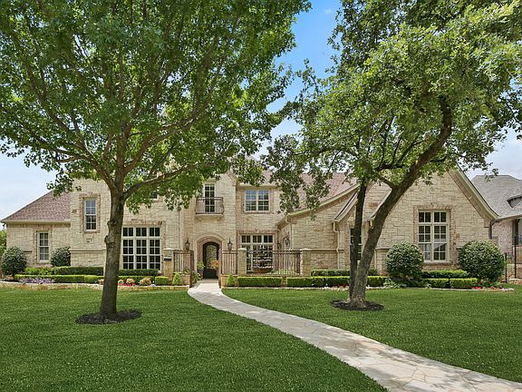 2nd image of 1 Spyglass Ct