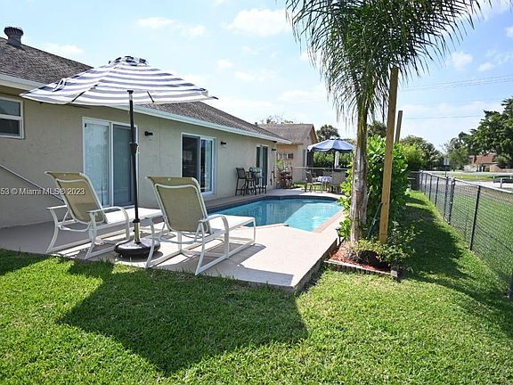 3rd image of 9349 NW 47th St #1