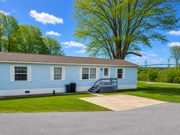 43334 Seaway Ave, Alexandria Bay, NY 13607