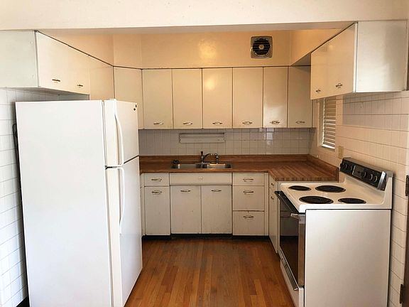 2nd image of 8734 Delmar Blvd APT 1W