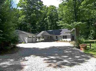 11500 Marvis Rd, Honor, MI 49640