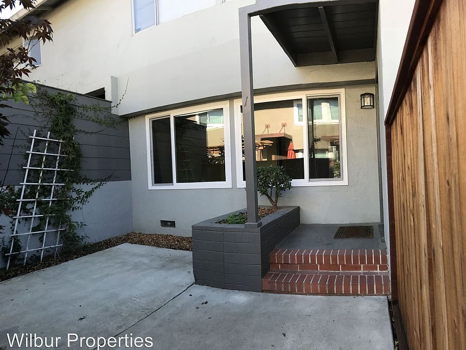 1st image of 743 Roble Ave APT 01