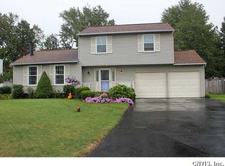 7816 Running Brook Ln, Cicero, NY 13039