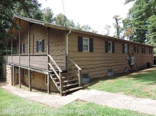 712 Nikanor Rd APT 201, West Jefferson, NC 28694