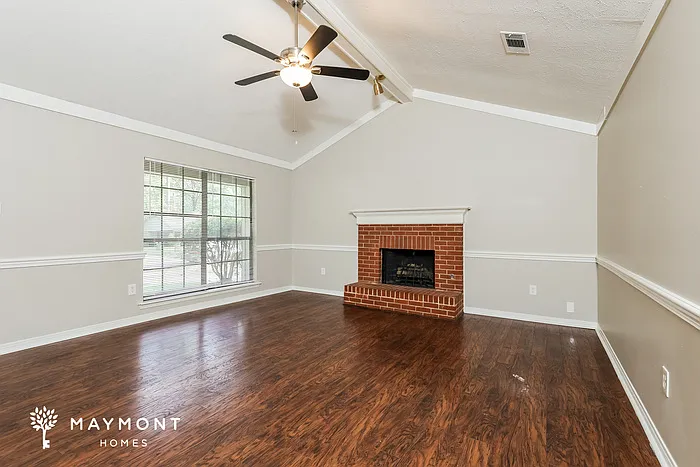 195 Dogwood Cir — Photo 3