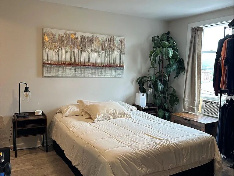 29 N Main St #3E — Photo 9