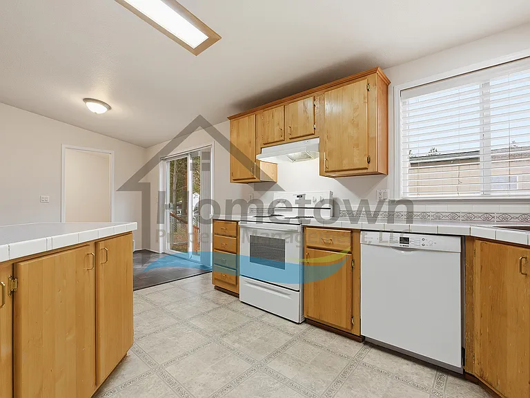 5425-1 E Grove Ave — Photo 22
