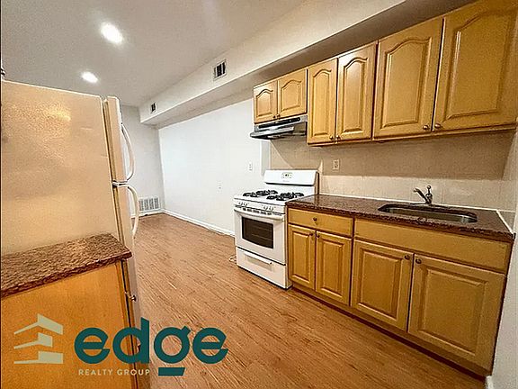 4th image of 30 Driggs Ave APT 3L