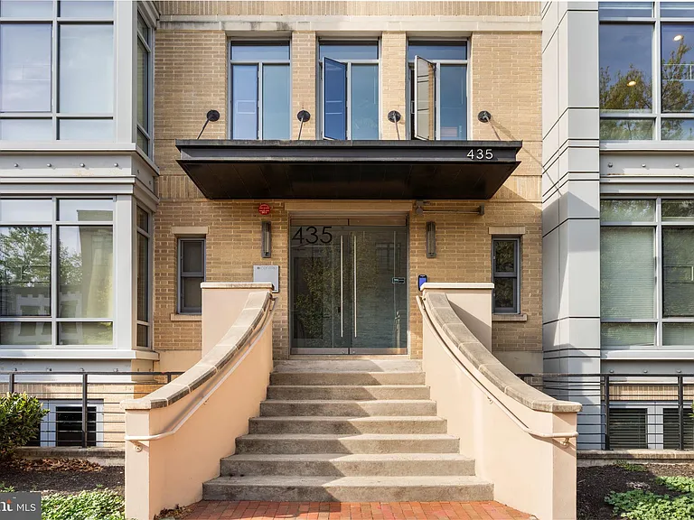 435 R St NW #205 — Photo 17