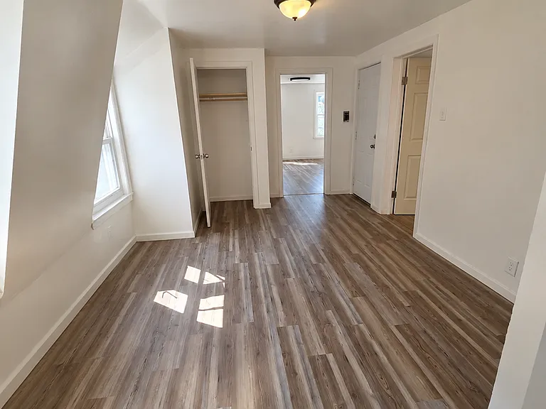 548 Valley Rd #3 — Photo 2