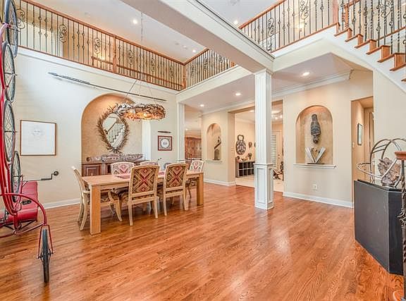 4th image of 1006 Creekwood Dr