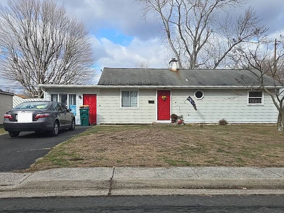 1st image of 623 Chatham Rd