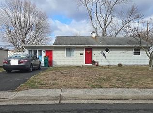 623 Chatham Rd, Fairless Hills, PA