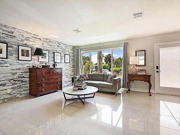 4th image of 441 NE 24th St