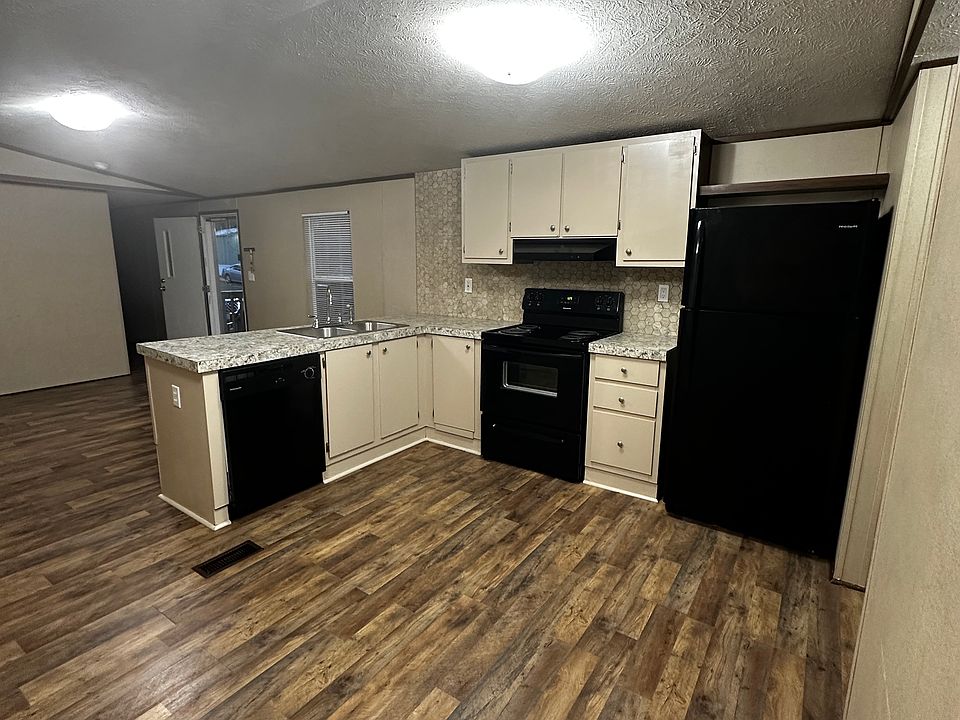 2nd image of 13642 Pine Cir S