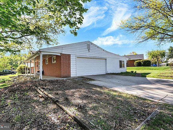4th image of 102 Forest Dr