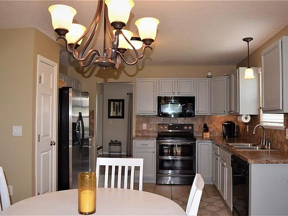 4th image of 752 Stepeny Ct #15