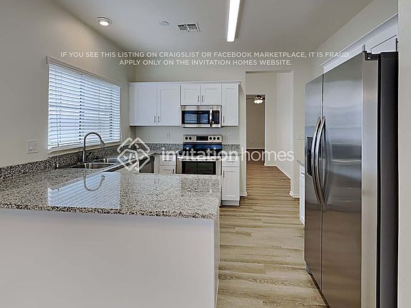 5th image of 13361 W Crocus Dr